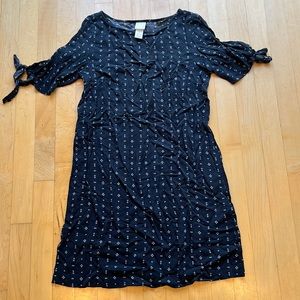 H&M girls dress size 2 with tie sleeves